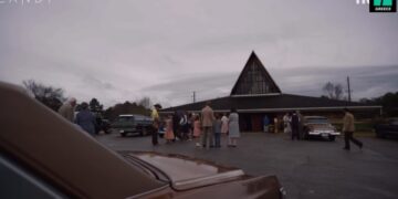 Η αληθινή ιστορία μιας άγριας δολοφονίας που συγκλόνισε τις ΗΠΑ: Η Τζέσικα Μπίελ στο «Candy»[video]