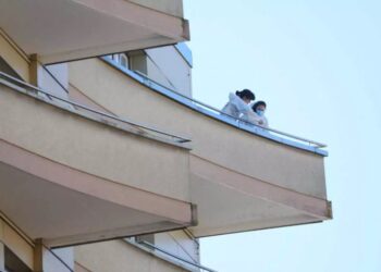 Ασύλληπτη Τραγωδία: Νεκρά 4 μέλη Οικογένειας ανάμεσά τους 8χρονο κοριτσάκι-Έπεσαν απο τον 7ο όροφο