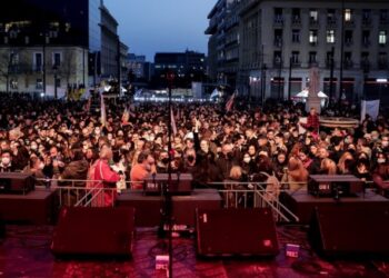 Δείτε live τη μεγάλη συναυλία Ειρήνης στα Προπύλαια – Τέλος στον πόλεμο στην Ουκρανία