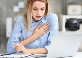 Πόνος στο στήθος: Προσοχή! Δεν προέρχεται πάντα από την καρδιά