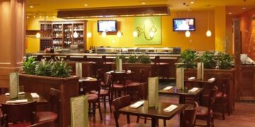 Alldaynews.gr Έγινε στην Αθήνα! Παρήγγειλε sushi και μόλις έφτασε η σερβιτόρα κατέβασε το παντελόνι του και άρχισε να αυνανίζεται