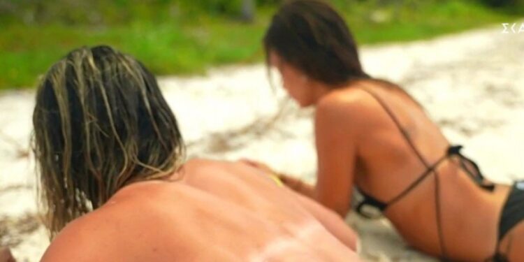 Alldaynews.gr Η… εκλεκτή του σκηνοθέτη στο Survivor! Κόλλημα με τα οπίσθιά της – Αποκαλυπτικά πλάνα