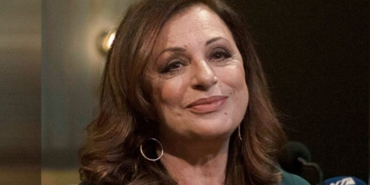 Alldaynews.gr Χάρις Αλεξίου: «Ντροπή για όλους μας»