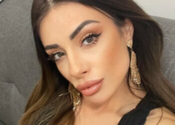 Μίνα Αρναούτη: Είχε ”Κέφια” και έκανε αποκάλυψη για το στήθος της![photo]