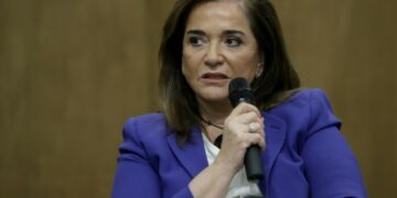 Alldaynews.gr Η Ντόρα Μπακογιάννη, ο Χαλβάς και το Γαλακτομπούρεκο της Μαρίκας