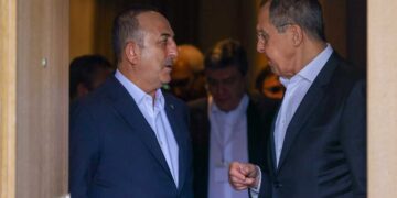 Alldaynews.gr Πρόσκληση Τσαβούσογλου σε Ρώσους ολιγάρχες: «Είναι ευπρόσδεκτοι στην Τουρκία»