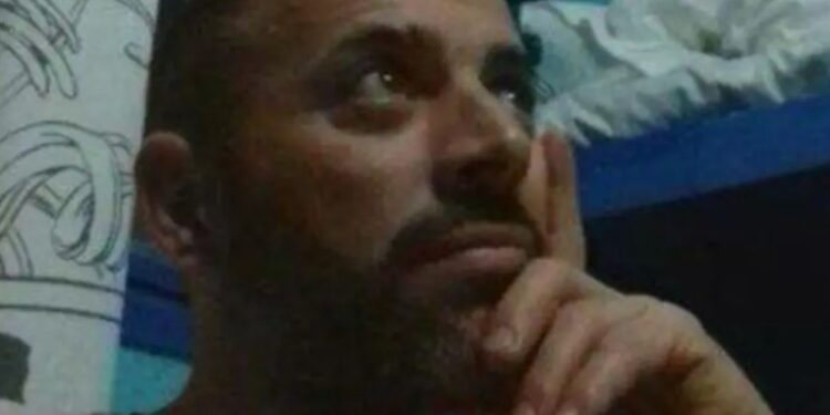 Βασίλης Δημάκης: «Δεν υπέγραψα χαρτί παρθενίας»-Ο δραπέτης έστειλε επιστολή για το βραχιολάκι που έσπασε