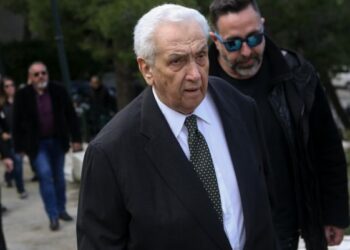 Δεν κάλυπτε μόνο την άρνησή επιστροφής στη Γη: Το διασημότερο ασφαλιστήριο ζωής του Δημήτρη Κοντομηνά που έγραψε ιστορία