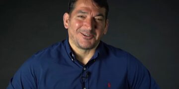 Alldaynews.gr Πύρρος Δήμας: Πως την “Πάτησε” για μια φέτα καρπούζι!