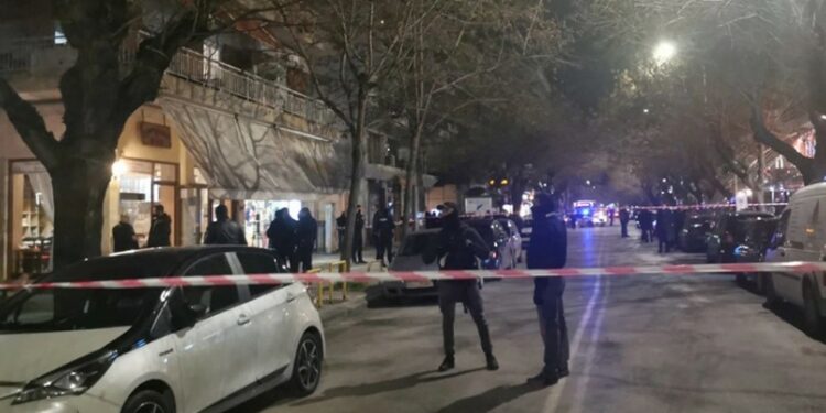 Συμβαίνει Τώρα-Τραγωδία σε καφετέρια στη Θεσσαλονίκη: Πυροβόλησε την πρώην σύντροφό του και αυτοκτόνησε[photos]