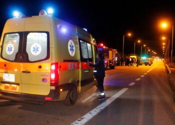 ΠΡΙΝ ΛΙΓΟ: Τροχαίο στον περιφερειακό της Θεσσαλονίκης – Στο νοσοκομείο δύο παιδιά και μία ηλικιωμένη (φωτο)