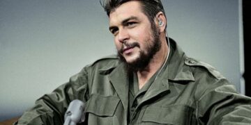 Alldaynews.gr Τσε Γκεβάρα τσεγκεβάρα ernesto-che-guevara-che-guevara-comandante-wallpaper-preview