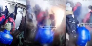 Πόλεμος στην Ουκρανία: Βίντεο δείχνει οβίδα να σκάει δίπλα σε πολίτες έξω από σούπερ μάρκετ στο Χάρκοβο