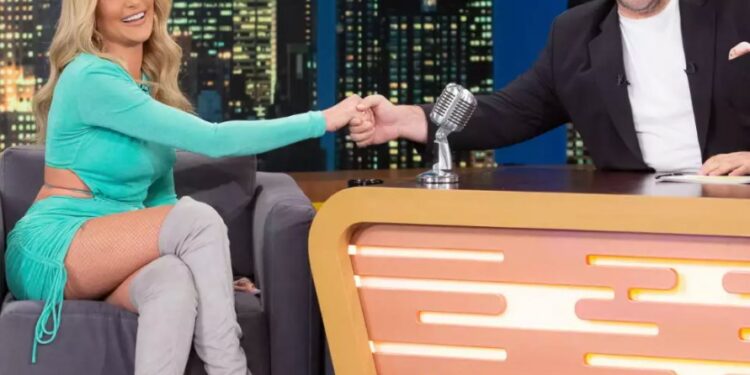 Αγγελική Ηλιάδη: Εμφανίστηκε Χωρίς Εσώρουχο! ”Κόκκαλο” ο Αρναούτογλου – Πάρτι στο Twitter[video]