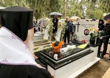 Δολοφονία Άλκη: Τελέστηκε το μνημόσυνο του 19χρονου – Το μήνυμα των γονιών του πάνω στο μνήμα[video]