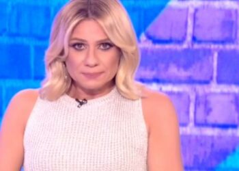 Συγκινημένη η Κατερίνα Καραβάτου: “Σταμάτησα το αυτοκίνητο και άρχισα να κλαίω, δεν μπορούσα άλλο”