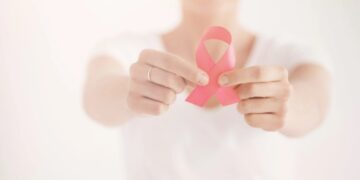 Alldaynews.gr Καρκίνος μαστού: Δωρεάν μαστογραφία-Πρόγραμμα του υπουργείου Υγείας για αποστολή SMS σε 1.300.000 γυναίκες