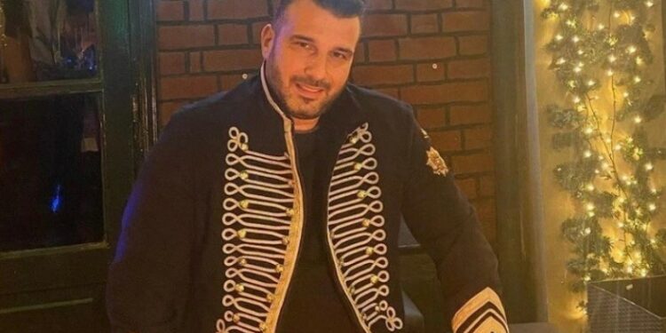 Alldaynews.gr Κυπαρίσσης: «Αγκάλιασα ξανά το παιδί μου, τον είχαν ξυρίσει παντού οι απαγωγείς», λέει ο πατέρας του επιχειρηματία