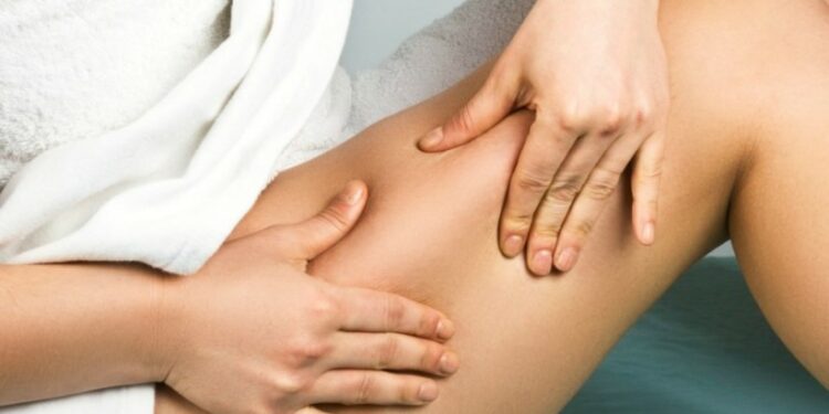 Alldaynews.gr 10 τροφές και ροφήματα που θα σας απαλλάξουν από την κυτταρίτιδα