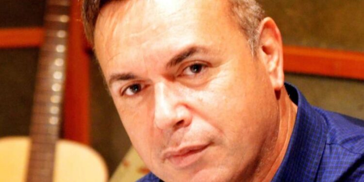 Alldaynews.gr Δύσκολες ώρες για τον Μανώλη Λιδάκη: ”Θα κάνω ένα πολύ σοβαρό χειρουργείο-Δεν ξέρω πότε και αν θα τραγουδήσω ξανά”