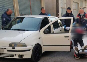 Αγρίνιο: Σοκαριστικές εικόνες από το μαχαίρωμα 29χρονου – Αναζητείται ανήλικος (φωτο)