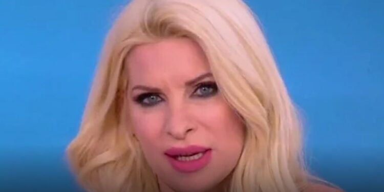 Μενεγάκη: «Μου είπε σκληρά λόγια όταν γέννησα το τρίτο μου παιδί και μετά μου ζήτησε να τη συγχωρήσω»