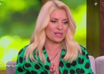 Το σχόλιο της Ελένης Μενεγάκη για την κηδεία του Δημήτρη Κοντομηνά