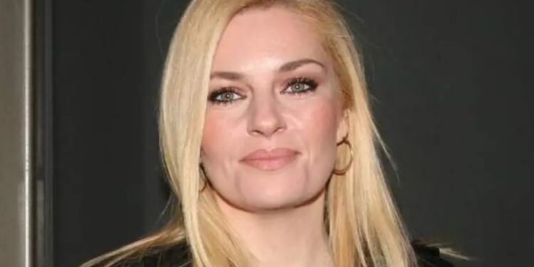 Alldaynews.gr Βαρύ πένθος για την Ελισάβετ Μουτάφη! “Έφυγε” ο πατέρας της