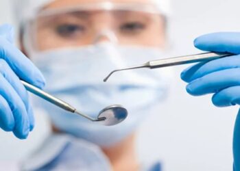 Alldaynews.gr Οδοντίατρος έσπαγε τα δόντια των ασθενών του επίτηδες, για να βάλει θήκες