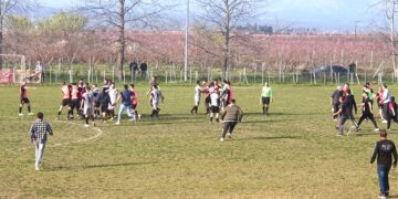 Alldaynews.gr Νέο επεισόδιο: Μπούκαραν στο γήπεδο και έδειραν τον διαιτητή – Έξι συλλήψεις (video)