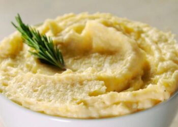 Πώς φεύγει η μυρωδιά του σκόρδου από τα χέρια και την αναπνοή