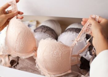 Εάν είστε άνω των 50 ετών, μην φοράτε αυτό το σουτιέν, προειδοποιoύν οι ειδικοί