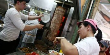 Alldaynews.gr souvlaki σουβλάκι γύρος σουβλατζίδικο πιτόγυρο