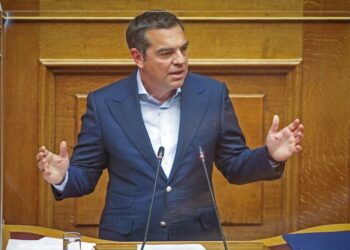 Τσίπρας προς Μητσοτάκη: Εμπλέκετε την Ελλάδα σε πρωτοβουλίες πολέμου – Δεν μπορείτε να αποφασίζετε μόνος (video)