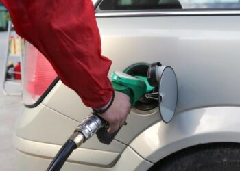 Η Κύπρος μειώνει τον φόρο στα καύσιμα-Διατηρεί χαμηλό ΦΠΑ στο ρεύμα