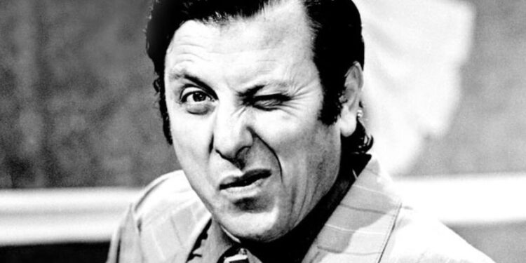 Ο Κώστας Βουτσάς με την αδερφή του Νίτσα, σε ηλικία 23 χρονών-Έχουν το ίδιο βλέμμα