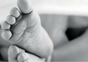 Ραγδαίες Εξελίξεις για το θάνατο του βρέφους-Χειροπέδες στους γονείς