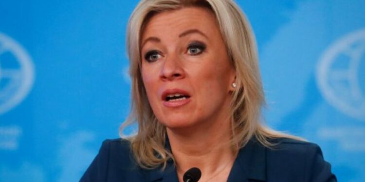 Σκληρή δήλωση της Ζαχάροβα: «Στο τέλος τα όπλα θα στραφούν και εναντίον των αμάχων, συμπεριλαμβανομένων των Ελλήνων»!