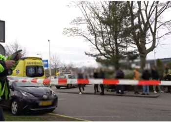 Μακελειό στα McDonald’s: Μπήκε με όπλο και άρχισε να σκοτώνει κόσμο (video)