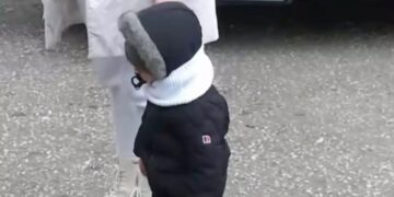 Alldaynews.gr Πόλεμος στην Ουκρανία: Οι Ρώσοι μετέφεραν τα εγκλωβισμένα ορφανά παιδιά από την Μαριούπολη στο Ντόνετσκ