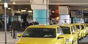 Alldaynews.gr Πανικός στο αεροδρόμιο «Ελευθέριος Βενιζέλος» – Πήρε φωτιά λεωφορείο του ΟΑΣΑ (video)
