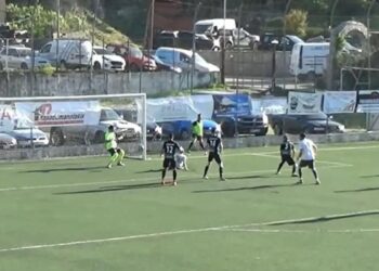 “Ντου” οπαδών, ξύλο και διακοπή σε ματς ελληνικών ομάδων! (video)