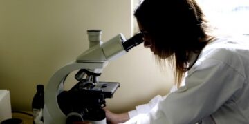 Alldaynews.gr Σε έξαρση παντού: Αυτά είναι τα συμπτώματα της νέας ηπατίτιδας που τρομάζει την Ευρώπη