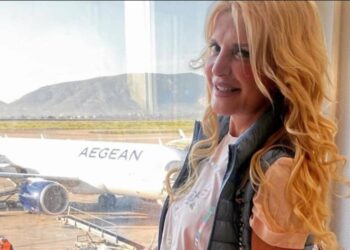 Μαρίνα Πατούλη: Με στενό κολάν στο αεροδρόμιο-Προκάλεσε αίσθηση η νέα της φωτογραφία