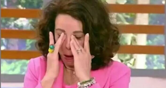 Alldaynews.gr Κατέρρευσε Βούλα Πατουλίδου! Ξέσπασε σε Κλάματα On Air: ”Τσάμπα βάφτηκα”!