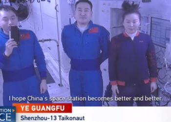 Κίνα: Επέστρεψαν στη Γη οι τρεις αστροναύτες της αποστολής Shenzou-13 – Κατέρριψαν ρεκόρ παραμονής στο διάστημα