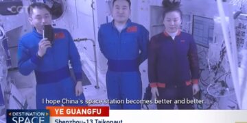 Κίνα: Επέστρεψαν στη Γη οι τρεις αστροναύτες της αποστολής Shenzou-13 – Κατέρριψαν ρεκόρ παραμονής στο διάστημα