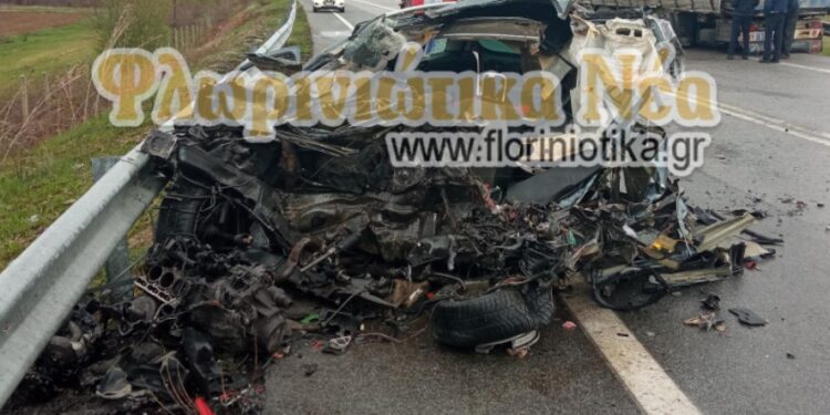 Τραγωδία με Νεκρό 21χρονο: Συγκρούστηκε μετωπικά με νταλίκα[Σοκαριστικές Εικόνες]