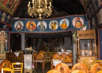 Δέος! Η μοναδική εκκλησία στην Ελλάδα που έχει ήρωες του 1821 σε τοιχογραφίες[Φωτογραφίες]