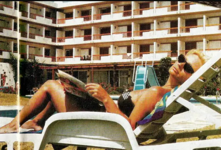 Αγγελική Νικολούλη: Η σπάνια φωτογραφία με μπικίνι σε καλοκαιρινές διακοπές της δεκαετίας του ’90